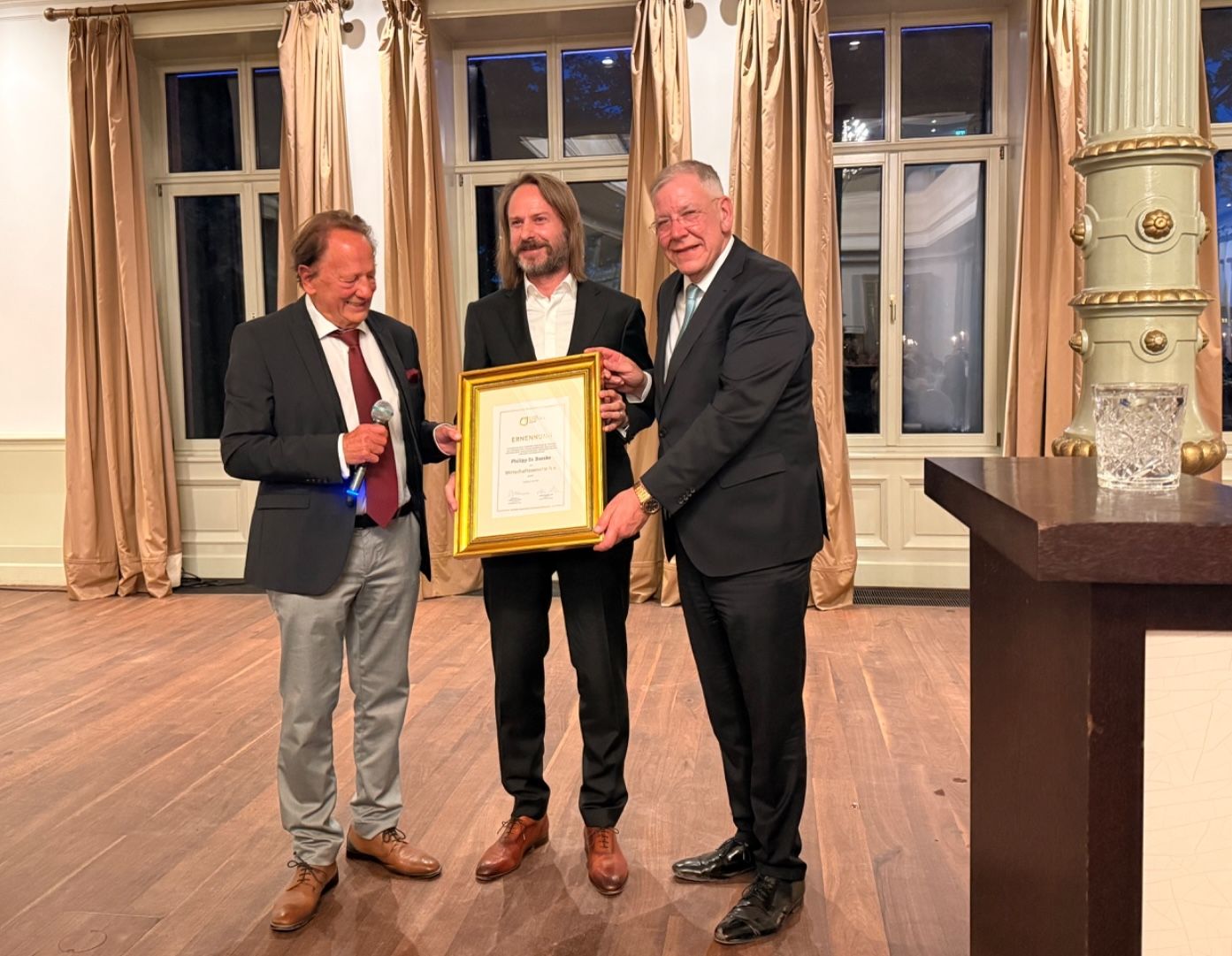 Philipp Baaske receiving the Senator h.c. appointment